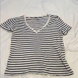 Madewell v-neck tee